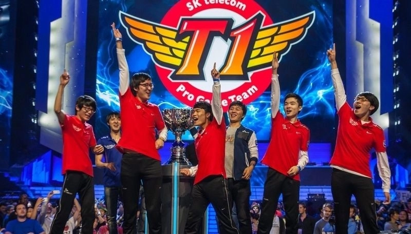 skt t1 выиграл первый чемпионат мира по LOL 2013