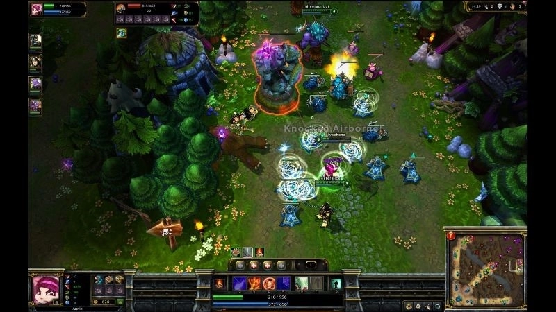 League of Legends геймплей киберспортивные игры